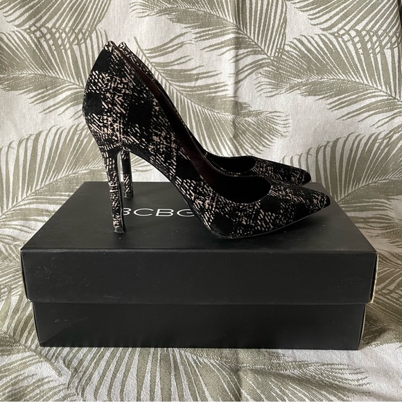 BCBGeneration Treasure Pumps - Picture 7 of 8